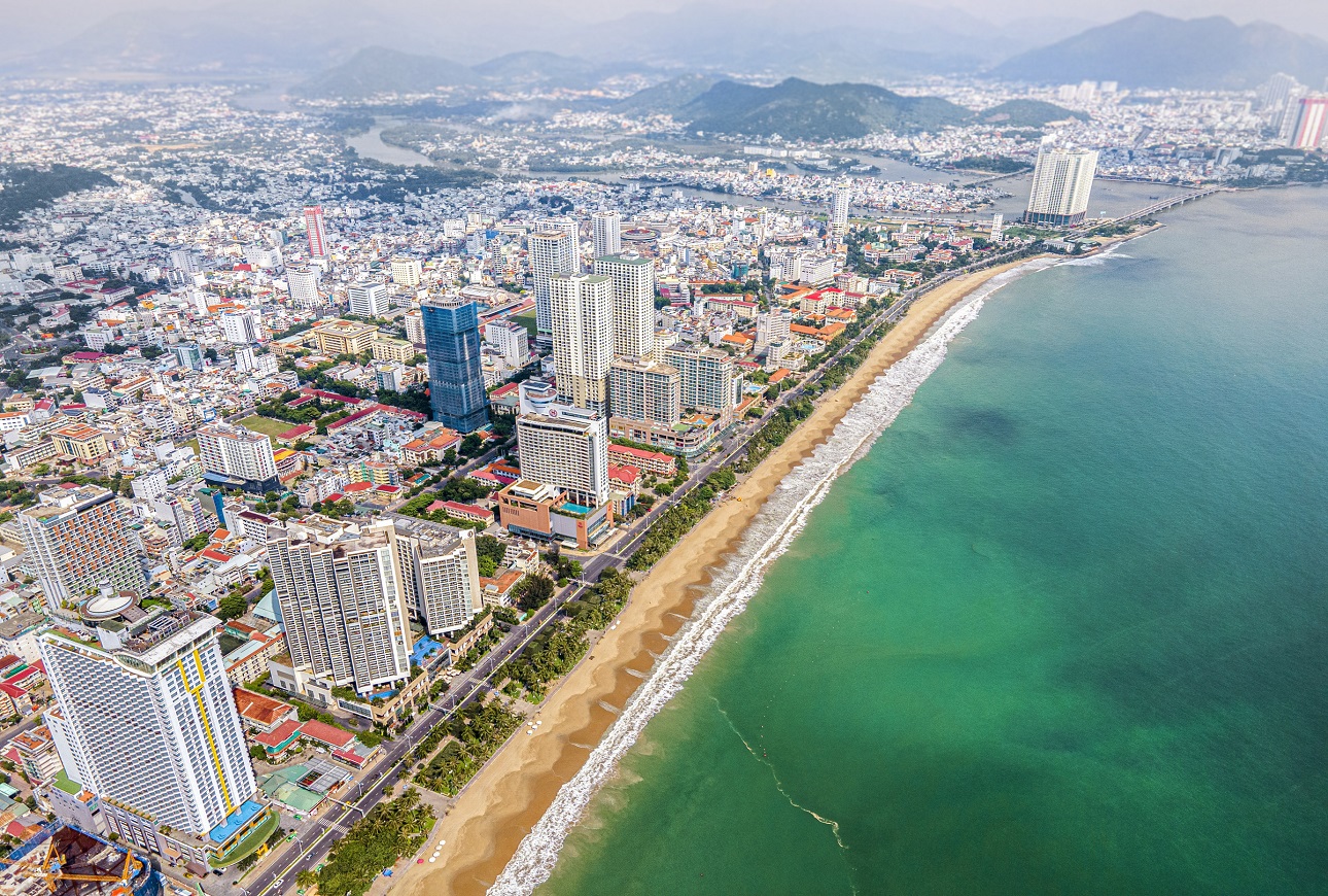 Bạn có thể tìm thấy mọi thứ về cuộc sống ở Nha Trang trên NhaTrangLives.com