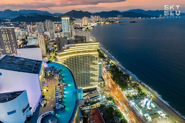 Bạn có thể tìm thấy mọi thứ về cuộc sống ở Nha Trang trên NhaTrangLives.com
