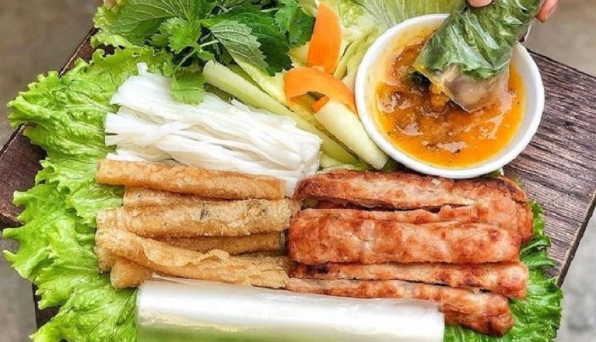 Bạn có thể tìm thấy mọi thứ về cuộc sống ở Nha Trang trên NhaTrangLives.com