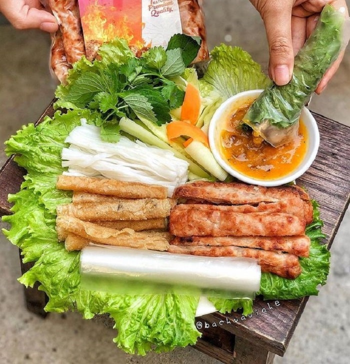 Bạn có thể tìm thấy mọi thứ về cuộc sống ở Nha Trang trên NhaTrangLives.com