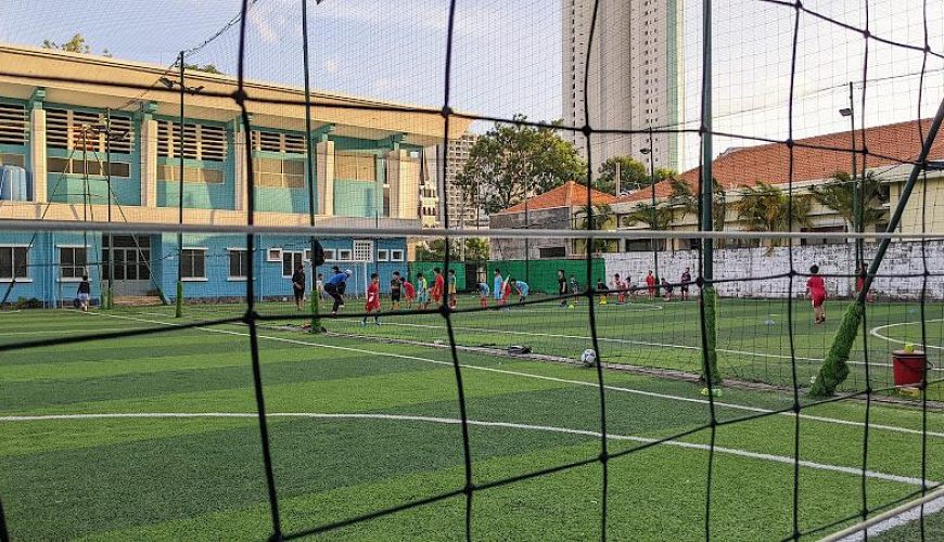 Bạn có thể tìm thấy mọi thứ về cuộc sống ở Nha Trang trên NhaTrangLives.com