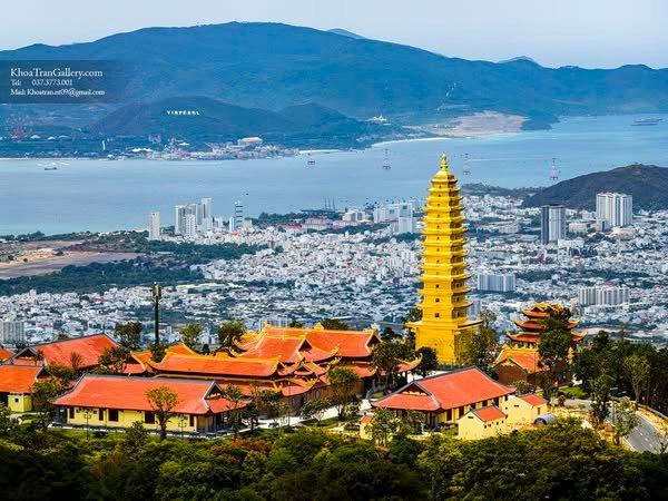 Bạn có thể tìm thấy mọi thứ về cuộc sống ở Nha Trang trên NhaTrangLives.com